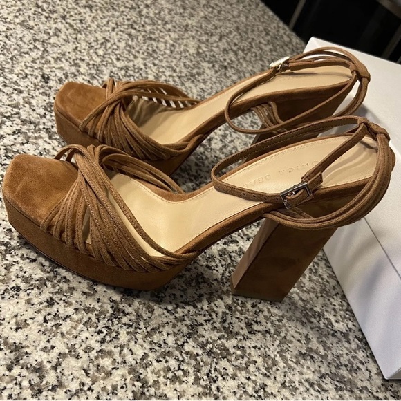 Veronica Beard Fletcher Platform
Hazelwood Suede Ankle Strap Sandals
Sz 9.5 - Picture 2 of 16